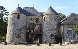 Entrée du Château de Fresnay sur Sarthe